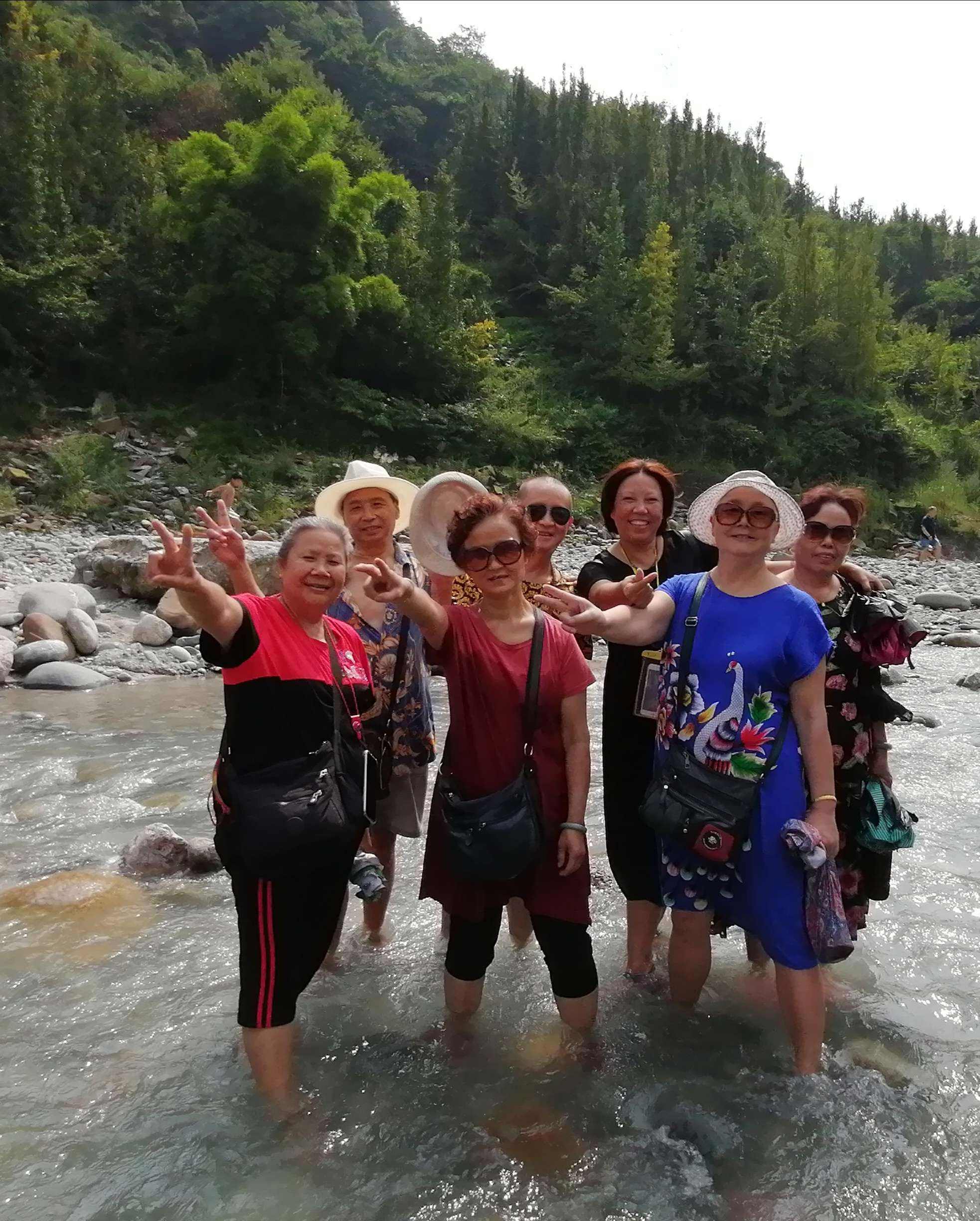 {壹葡娛樂}(成都夕阳红旅游团怎么样)