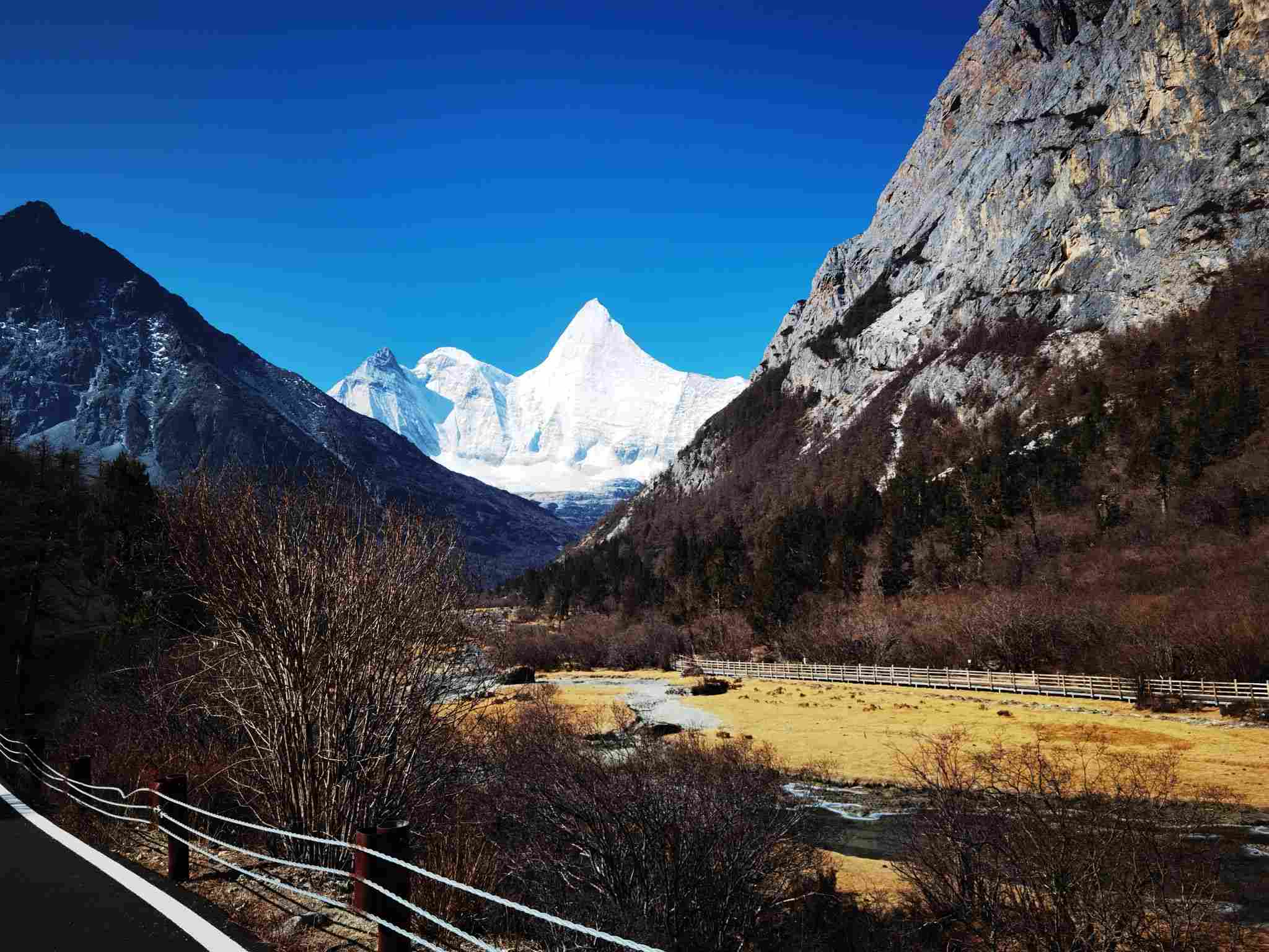 {ONEBETS}(稻城亚丁旅游线路报价)